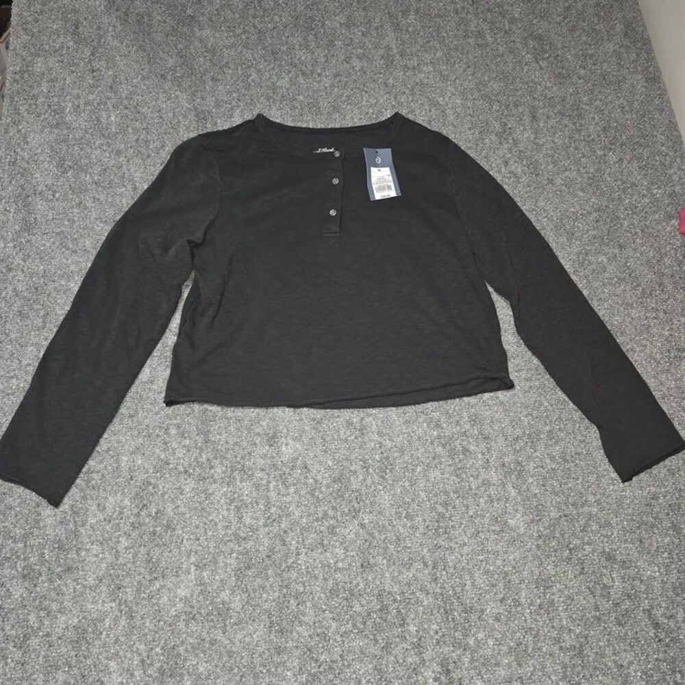 Button Long Sleeve Crop Size M